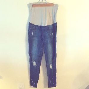 Bella Vida Distressed Maternity Jeans